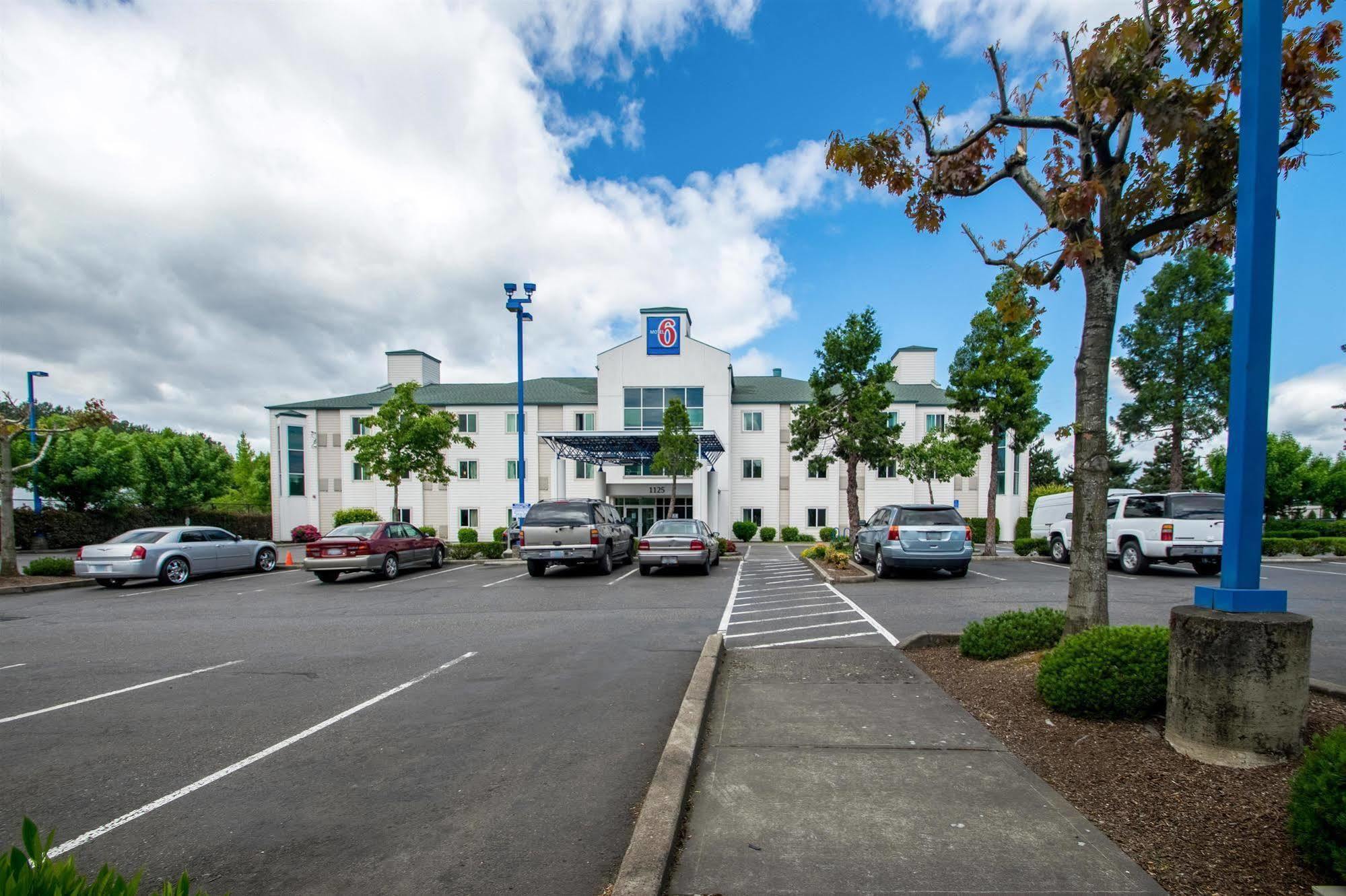 Motel 6-Portland, Or - I-5 Екстер'єр фото
