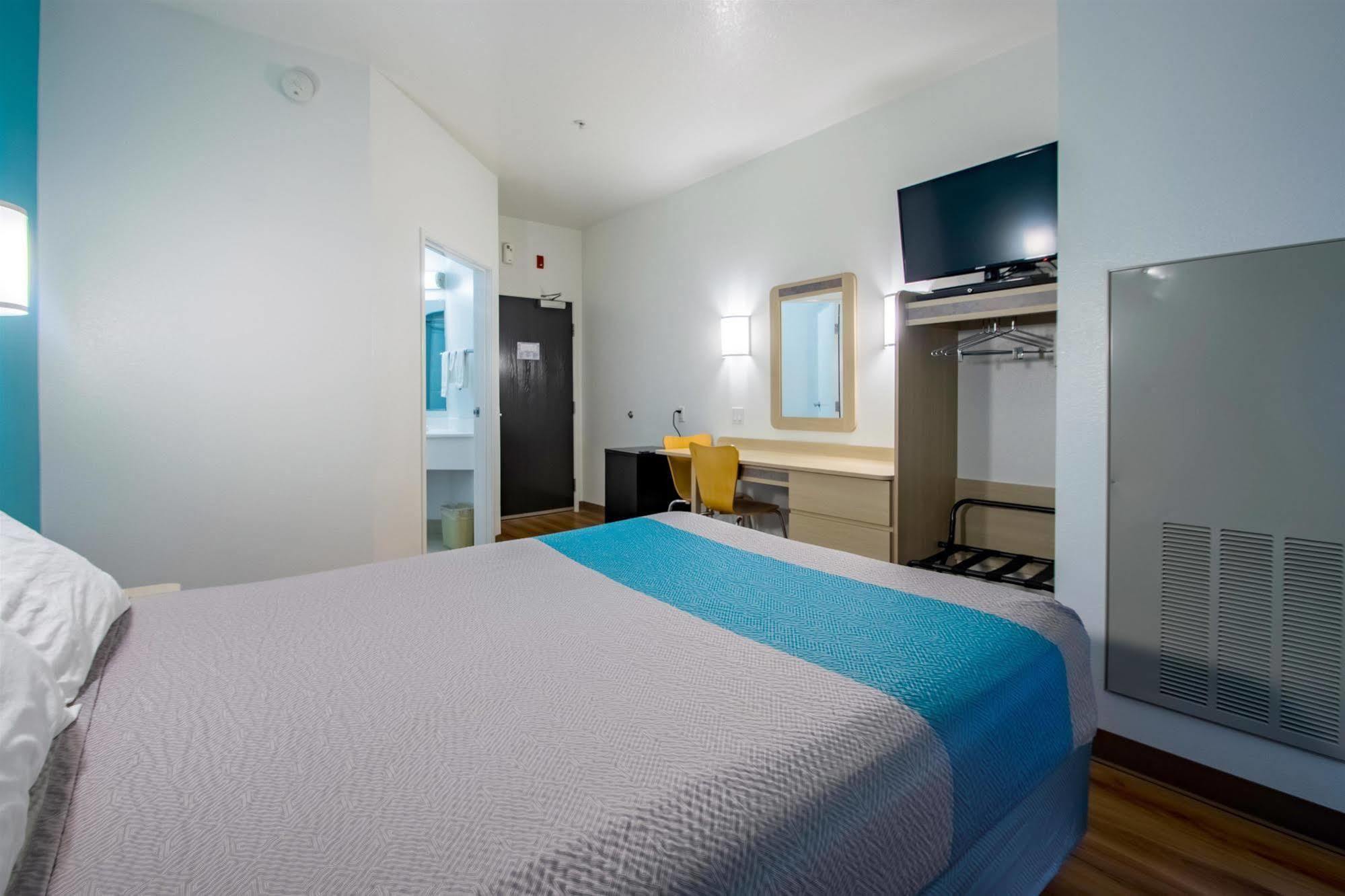 Motel 6-Portland, Or - I-5 Екстер'єр фото